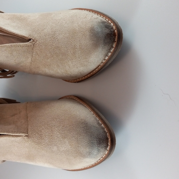 Coconut by Matisse Miranda Ivory Ankle Boots NIB Size 6.5 - Picture 3 of 6